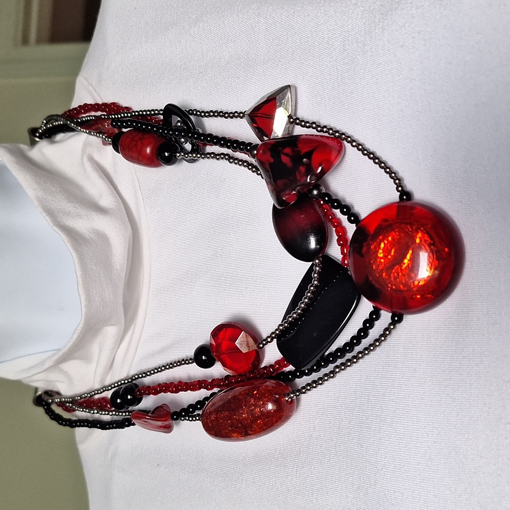 Trèsk asymmetrical black, red, and silver 4 strand necklace, adjustable (247)